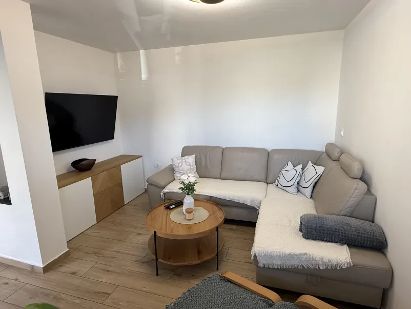 Apartment reservation