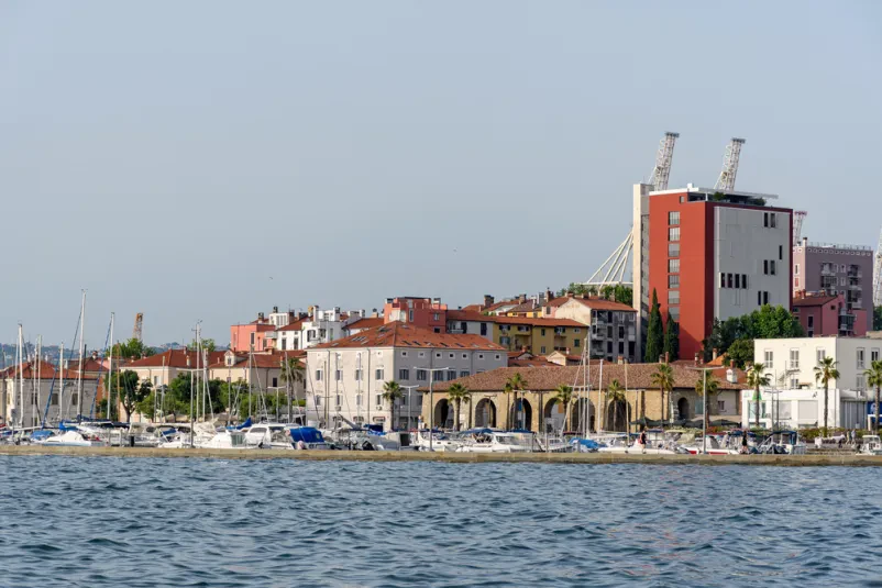 Najem družinskega apartmaja Obala