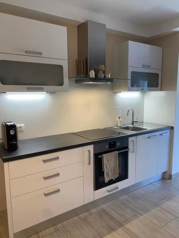 Apartma za pare Goriška
