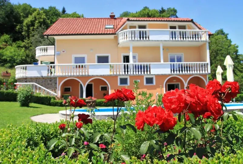 Holiday apartments Podčetrtek
