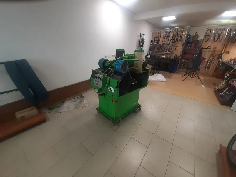 Izposoja smuči in smučarskih čevljev Logatec