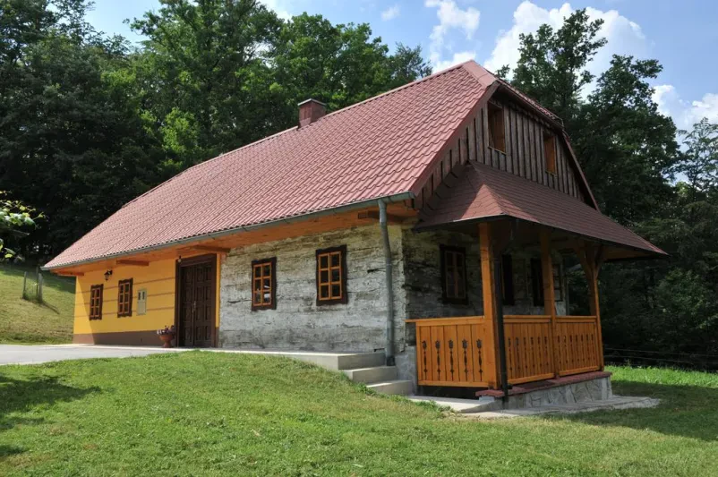 Farm accommodation Rogatec