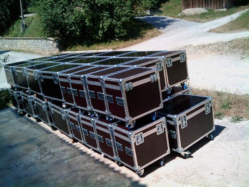 Flight case for equipment 