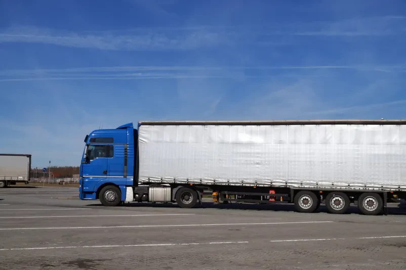 Kamionski transport paletnega tovora Avstrija