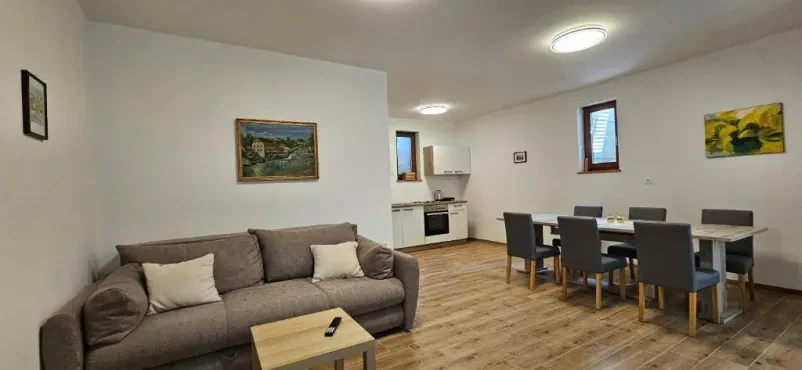 Najem apartmaja Dvor pri Krki, Dolenjska