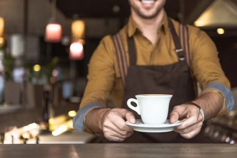Prazna zunanja kavarna Najboljši kava bar Domžale.