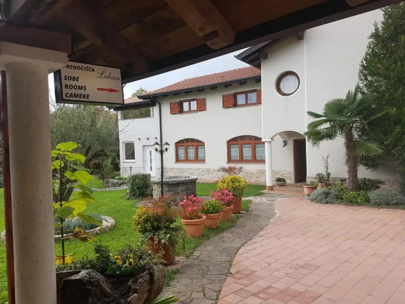 Udobna nastanitev v Šempasu vam je na voljo pri nas