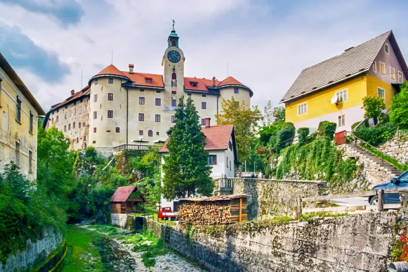 Oddaja nastanitve Idrija