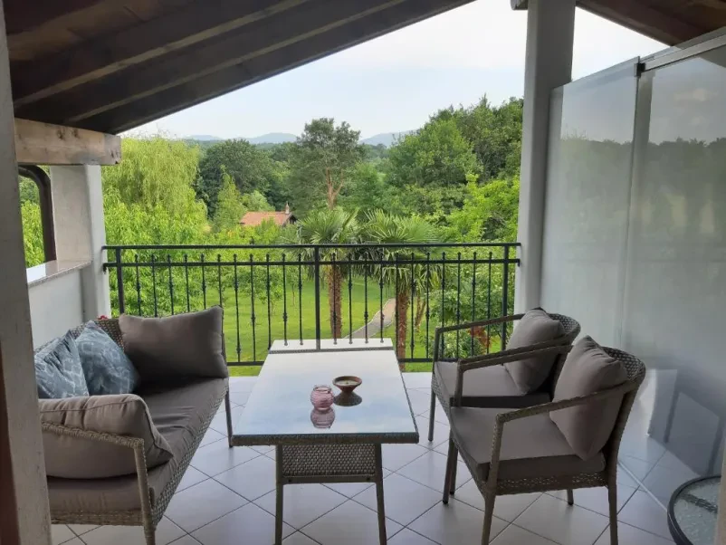 Ugodne sobe v Šempasu