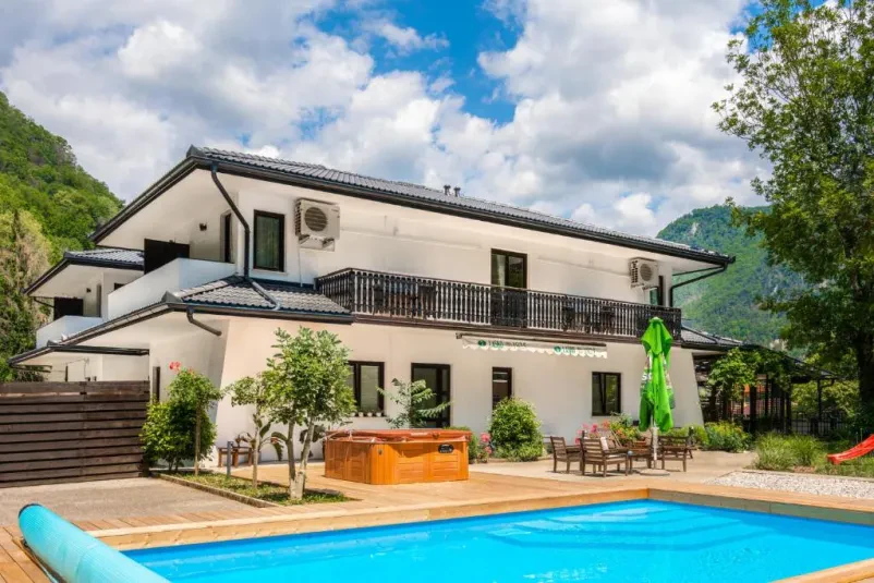 Unterkunft und Hotel in der Nähe des Flusses Soča
