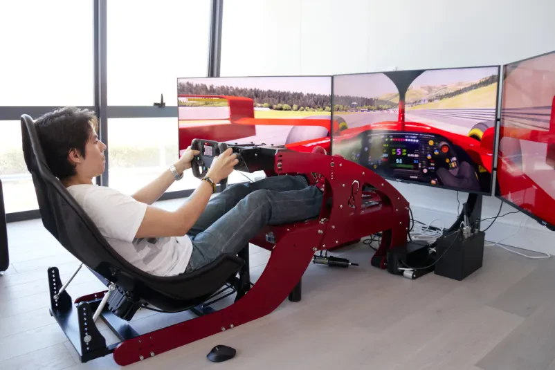 Izberite sanjski dirkalnik za vaše virtualne dirke v Ljubljani