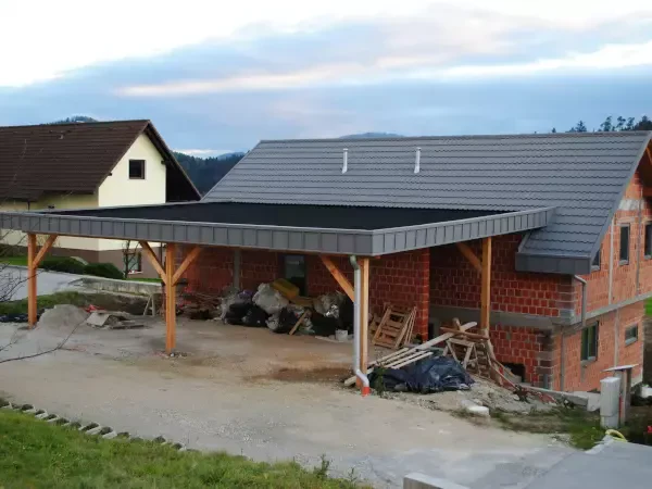 Ravne strehe Koroška