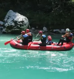 Prostor za zaključene družbe Bovec