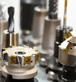 Kvaliteten servis CNC strojev