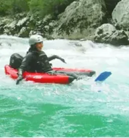 Spust s kajakom po Soči
