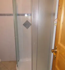 Ugoden apartma