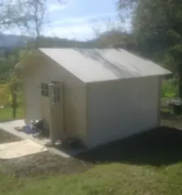 Vrtne lesene hiše