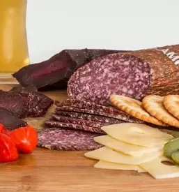 Kakovostni suhomesnati izdelki Primorska
