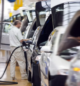 Montage von maschinen und geraten in der automobilindustrie slowenien