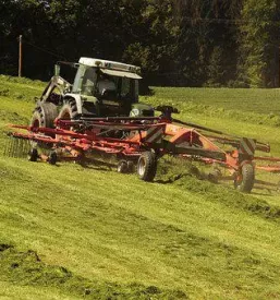 Popravilo kmetijske mehanizacije na terenu