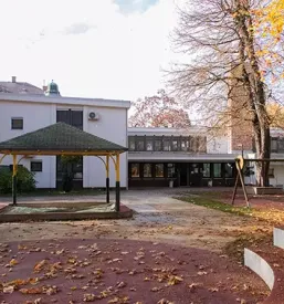 Predsolska vzgoja otrok vrtec pod gradom