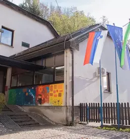 Predsolska vzgoja otrok vrtec pod gradom