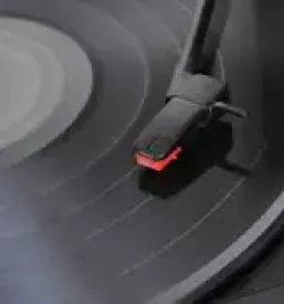 Odkup in prodaja CD jev in DVD jev Ljubljana