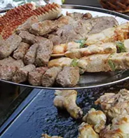 Prostor za zakljucene druzbe in praznovanja menges