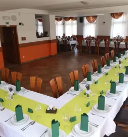 Prostor za zaključene družbe Moravče