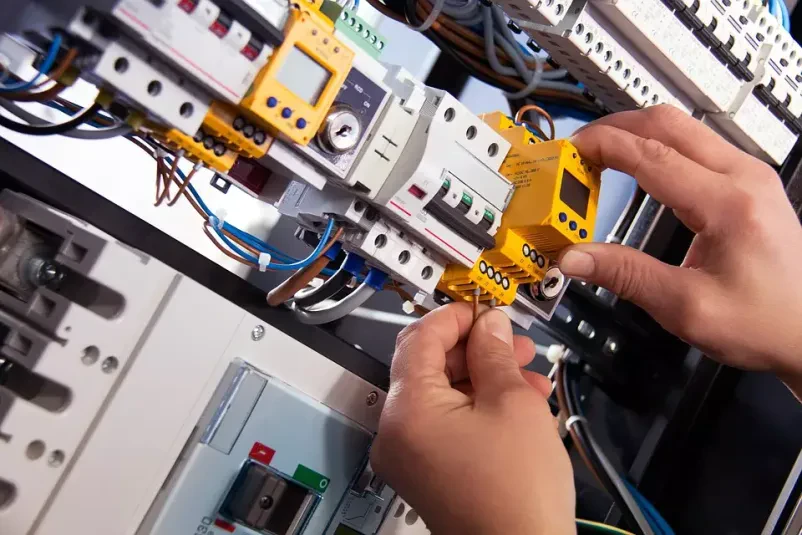 Qualitätsinstallation von Elektroinstallation in Wohngebäuden Slowenien