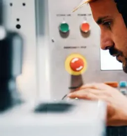 Hiter servis CNC strojev po Sloveniji