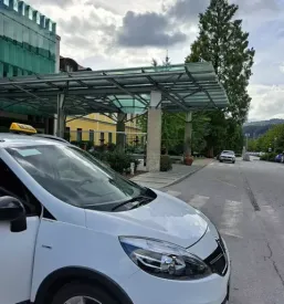 Ugoden taksi na Obali