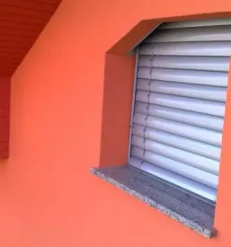 Hiter servis senčil Slovenija
