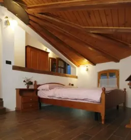 Ugoden apartma kojsko goriska