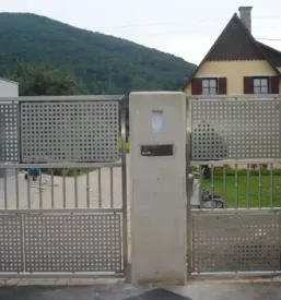 Kakovostna vrata za dvorišča Slovenija