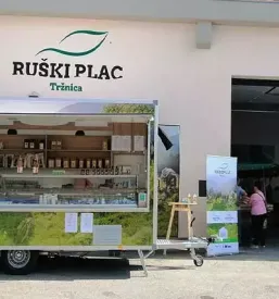 Prodaja prehrane za zivali ruse