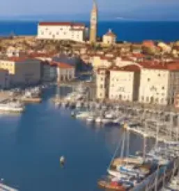 Rent a vacation baot