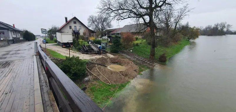 Podvrtavanje s kovinsko zaščitno cevjo Slovenija