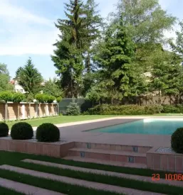Urejanje dvorisc osrednja slovenija