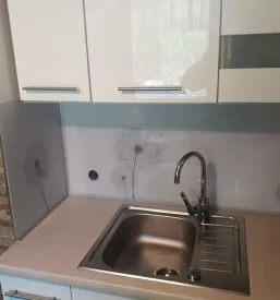 Steklene kuhinjske obloge Maribor