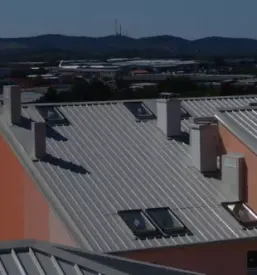 Ugodna prodaja strešne kritine na Primorskem