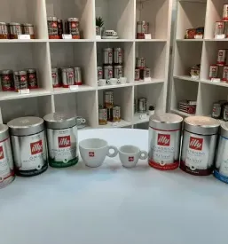 Več okusov kave Illy