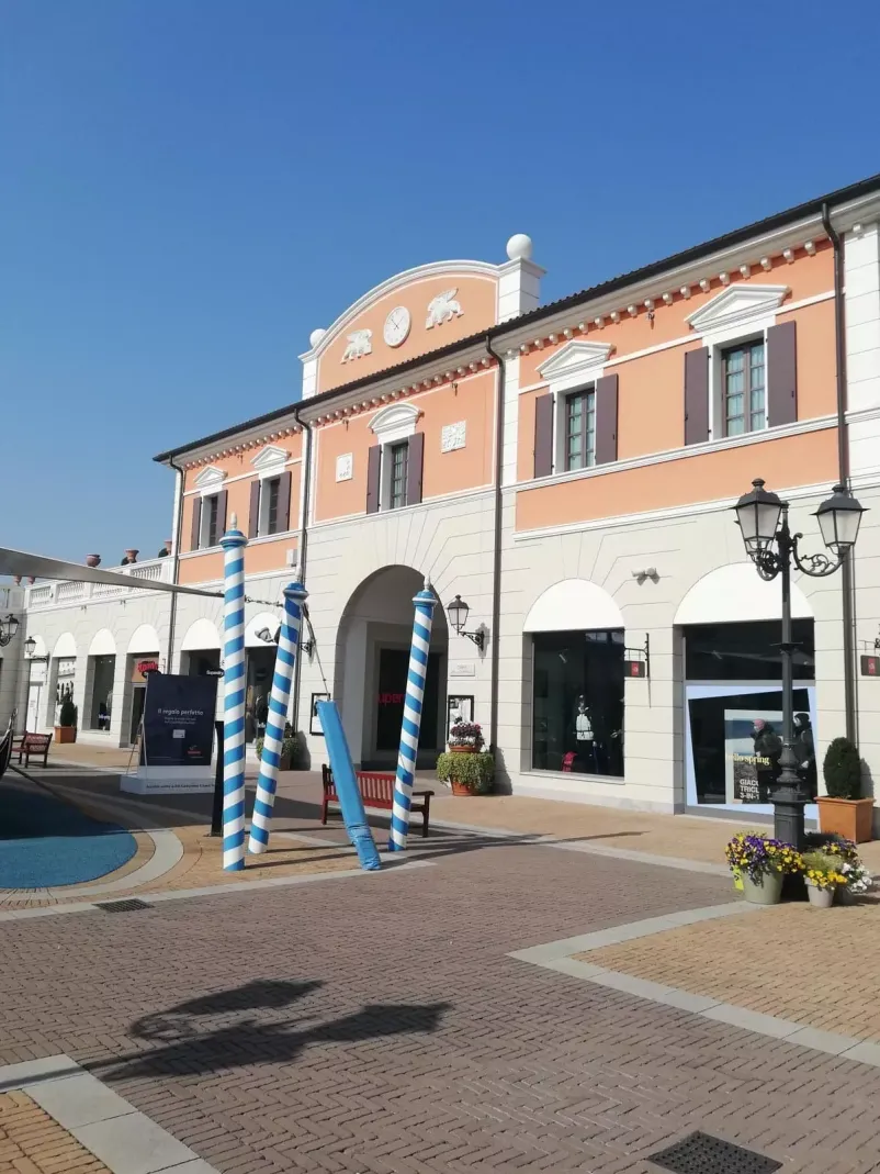 Execution of decorative facade profiles Europe