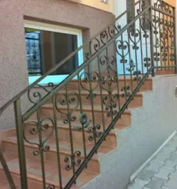 Proizvodnja kovinskih konstrukcij sostanj