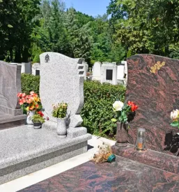 Klesanje nagrobnih napisov Gorenjska