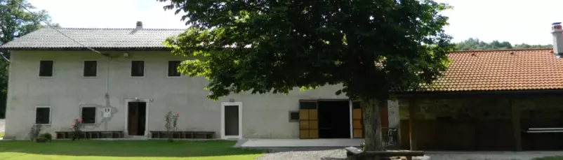 Ugoden prostor za zaključene družbe Obala
