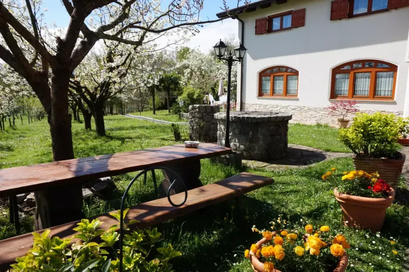 Ugodne dvoposteljne sobe Šempas