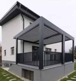 Pergole, dinamične fasade in avtomobilski nadstreški Slovenija in tujina