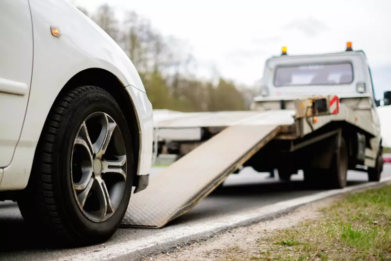 Our 24 hour car towing service in Maribor is your friend in any accident