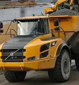 Storitve s kmetijsko gradbeno, mehanizacijo Dolenjska, Slovenija